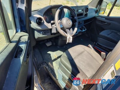 Zdjęcie 8 z 13 samochodu: 2019 MERCEDES-BENZ SPRINTER 2500/3500 DELIVERY VAN VIN:WD4PF0CD9KP034482 - miniatura