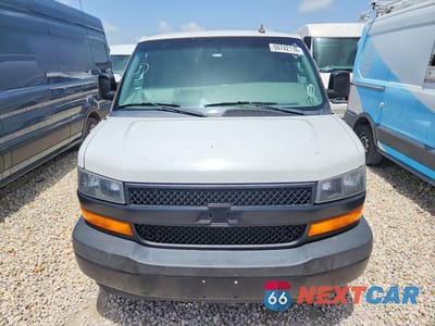 Piąte zdjęcie samochodu w środku: 2021 CHEVROLET EXPRESS 3500 CARGO DELIVERY VAN VIN:1GCZGHF17M1179753 - miniatura