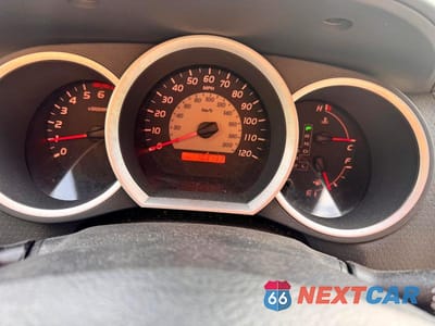 Zdjęcie 8 z 10 samochodu: 2010 TOYOTA TACOMA V6 VIN:5TEUU4EN9AZ748510 - miniatura