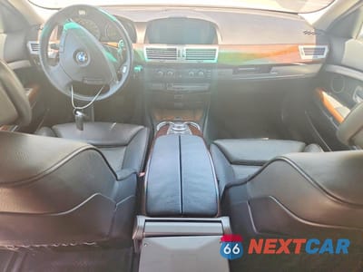 Zdjęcie 8 z 12 samochodu: 2006 BMW 750 I VIN:WBAHL83536DT00145 - miniatura
