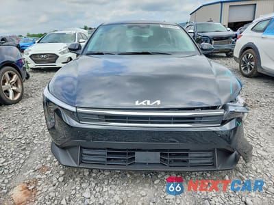 Piąte zdjęcie samochodu w środku: 2025 KIA K4 LXS VIN:3KPFT4DE1SE111083 - miniatura