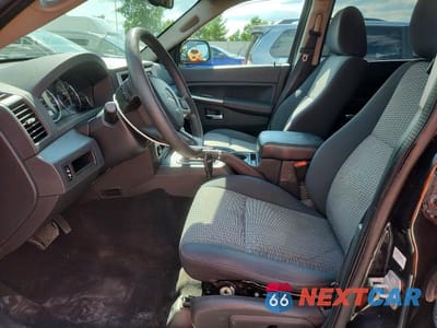 Zdjęcie 7 z 13 samochodu: 2010 JEEP GRAND CHEROKEE LAREDO VIN:1J4PR4GK9AC151321 - miniatura