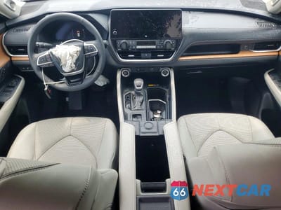 Zdjęcie 8 z 13 samochodu: 2024 TOYOTA GRAND HIGHLANDER LIMITED VIN:5TDAAAB5XRS055615 - miniatura