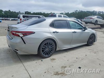 Trzecie zdjęcie samochodu z tyłu: 2021 TOYOTA CAMRY XSE VIN:4T1K61BK6MU037172 - miniatura