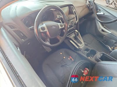 Zdjęcie 8 z 12 samochodu: 2013 FORD FOCUS SE VIN:1FADP3F27DL363297 - miniatura