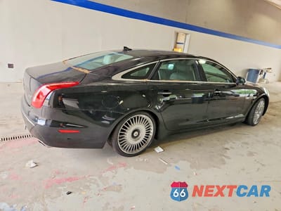 Trzecie zdjęcie samochodu z tyłu: 2015 JAGUAR XJL PORTFOLIO VIN:SAJWJ2GD9F8V88617 - miniatura
