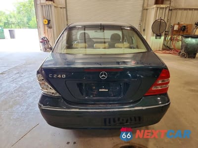 Zdjęcie 6 z 12 samochodu: 2002 MERCEDES-BENZ C 240 VIN:WDBRF61J42E009059 - miniatura