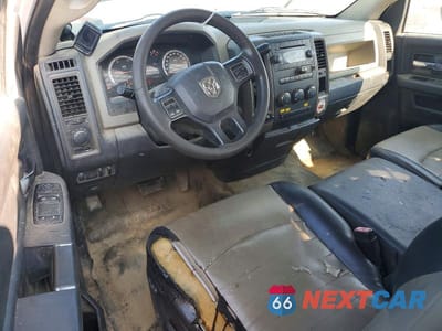 Zdjęcie 8 z 13 samochodu: 2012 DODGE RAM 5500 ST VIN:3C7WDMBL9CG329764 - miniatura