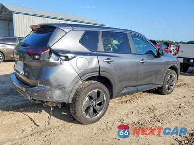 Trzecie zdjęcie samochodu z tyłu: 2025 NISSAN ROGUE SV VIN:5N1BT3BA5SC789038 - miniatura