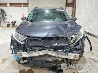 Piąte zdjęcie samochodu w środku: 2018 HONDA CR-V EX VIN:7FARW2H5XJE101510 - miniatura