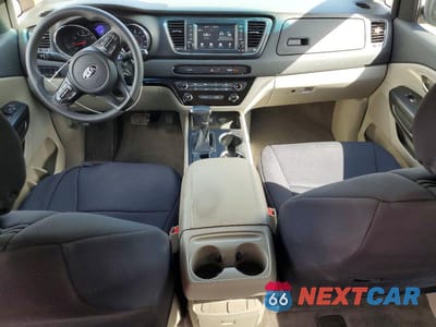 Zdjęcie 8 z 13 samochodu: 2020 KIA SEDONA LX VIN:KNDMB5C11L6632200 - miniatura