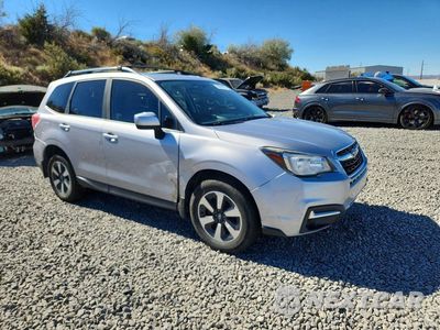 Czwarte zdjęcie samochodu z boku: 2017 SUBARU FORESTER 2.5I PREMIUM VIN:JF2SJAEC8HH410624 - miniatura