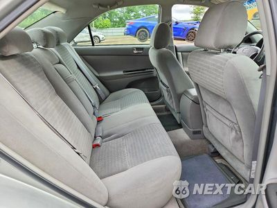 Zdjęcie 10 z 12 samochodu: 2005 TOYOTA CAMRY LE VIN:4T1BE32K05U004233 - miniatura