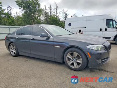 Czwarte zdjęcie samochodu z boku: 2012 BMW 528 XI VIN:WBAXH5C50CDW08543 - miniatura