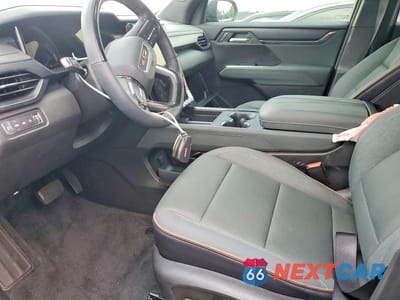 Zdjęcie 7 z 13 samochodu: 2025 GMC ACADIA AT4 VIN:1GKENPRSXSJ229839 - miniatura