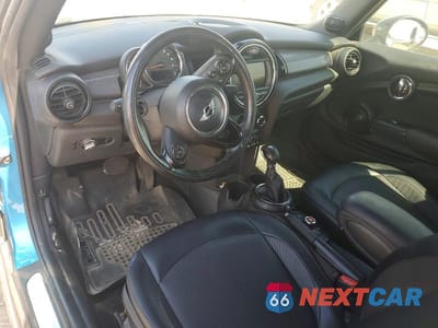 Zdjęcie 8 z 12 samochodu: 2017 MINI COOPER VIN:WMWWG5C32H3C20582 - miniatura