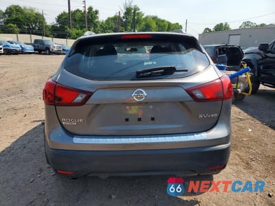 Zdjęcie 6 z 14 samochodu: 2017 NISSAN ROGUE SPORT SV VIN:JN1BJ1CR3HW111725 - miniatura