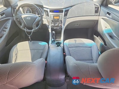 Zdjęcie 8 z 12 samochodu: 2011 HYUNDAI SONATA GLS VIN:5NPEB4AC4BH222157 - miniatura