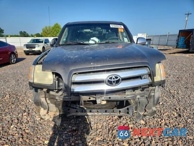 Piąte zdjęcie samochodu w środku: 2004 TOYOTA TUNDRA VIN:5TBET34104S445190 - miniatura