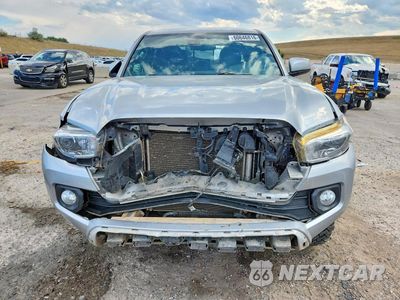 Piąte zdjęcie samochodu w środku: 2022 TOYOTA TACOMA TRD OFF-ROAD VIN:3TMCZ5AN4NM510205 - miniatura
