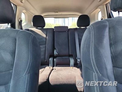 Zdjęcie 10 z 14 samochodu: 2016 NISSAN ROGUE S VIN:JN8AT2MT6GW007820 - miniatura