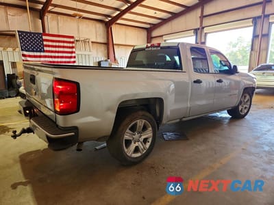 Trzecie zdjęcie samochodu z tyłu: 2019 CHEVROLET SILVERADO LD C1500 CUSTOM VIN:2GCRCMEC7K1231946 - miniatura