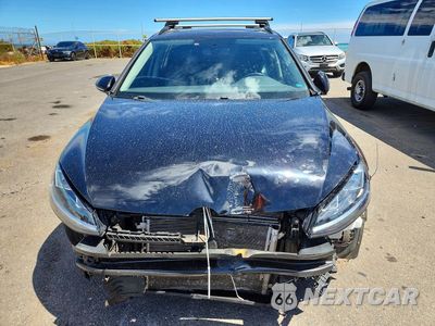 Piąte zdjęcie samochodu w środku: 2018 VOLKSWAGEN GOLF SPORTWAGEN S VIN:3VWD17AU1JM767179 - miniatura