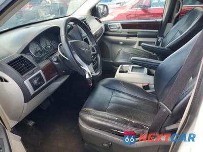 Zdjęcie 7 z 13 samochodu: 2010 CHRYSLER TOWN & COUNTRY TOURING PLUS VIN:2A4RR8D17AR494017 - miniatura