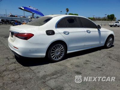 Trzecie zdjęcie samochodu z tyłu: 2021 MERCEDES-BENZ E 350 VIN:W1KZF8DB7MA927745 - miniatura