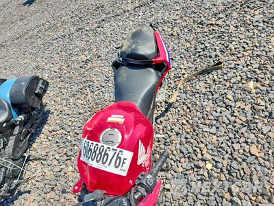 Piąte zdjęcie samochodu w środku: 2025 HONDA CBR500 VIN:MLHPC7052S5102008 - miniatura