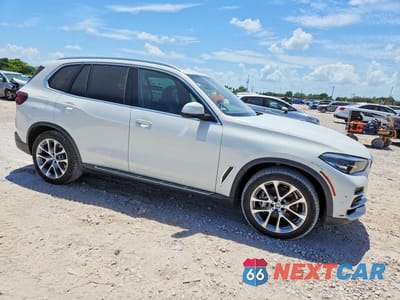 Czwarte zdjęcie samochodu z boku: 2022 BMW X5 SDRIVE 40I VIN:5UXCR4C00N9K13599 - miniatura