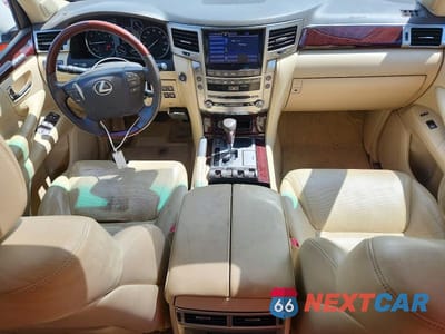 Zdjęcie 8 z 13 samochodu: 2013 LEXUS LX 570 VIN:JTJHY7AX1D4108252 - miniatura