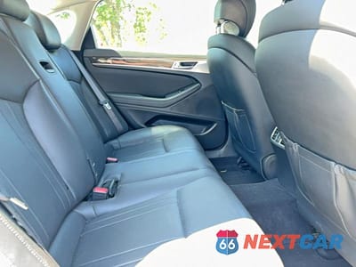 Zdjęcie 6 z 10 samochodu: 2018 GENESIS G80 3.8 VIN:KMHGN4JE4JU250106 - miniatura