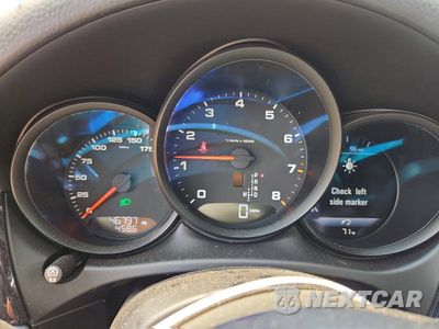 Zdjęcie 9 z 13 samochodu: 2018 PORSCHE MACAN VIN:WP1AA2A53JLB04763 - miniatura