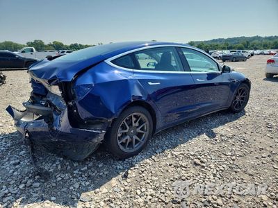 Trzecie zdjęcie samochodu z tyłu: 2018 TESLA MODEL 3 VIN:5YJ3E1EB1JF064694 - miniatura