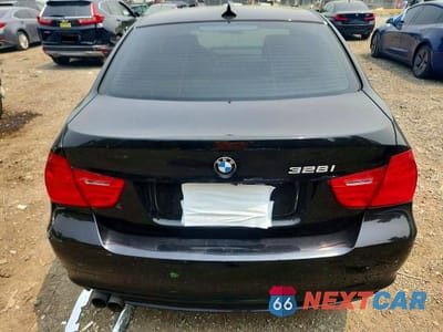 Zdjęcie 6 z 12 samochodu: 2009 BMW 328 XI VIN:WBAPK735X9A453393 - miniatura