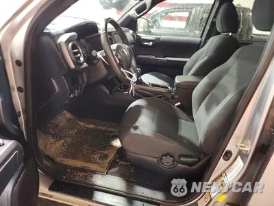 Zdjęcie 7 z 12 samochodu: 2018 TOYOTA TACOMA TRD SPORT VIN:5TFCZ5AN0JX142867 - miniatura