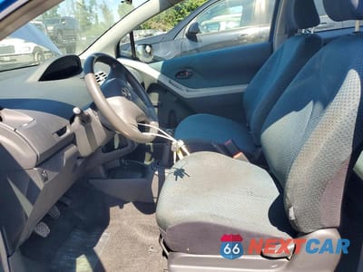 Zdjęcie 7 z 12 samochodu: 2007 TOYOTA YARIS BASE VIN:JTDJT903975091051 - miniatura