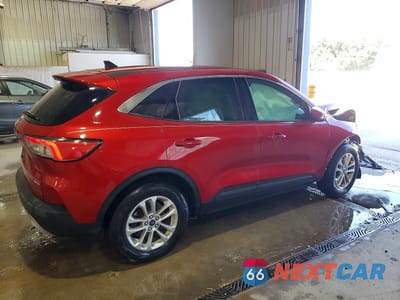 Trzecie zdjęcie samochodu z tyłu: 2021 FORD ESCAPE SE VIN:1FMCU9G62MUA46259 - miniatura