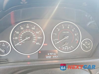 Zdjęcie 9 z 12 samochodu: 2018 BMW 330 XI VIN:WBA8D9C52JEM34019 - miniatura