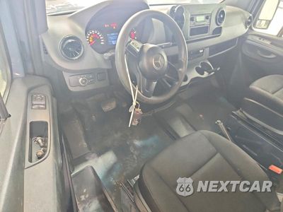 Zdjęcie 8 z 13 samochodu: 2019 MERCEDES-BENZ SPRINTER 2500/3500 DELIVERY VAN VIN:WD4PF1CD4KP152316 - miniatura