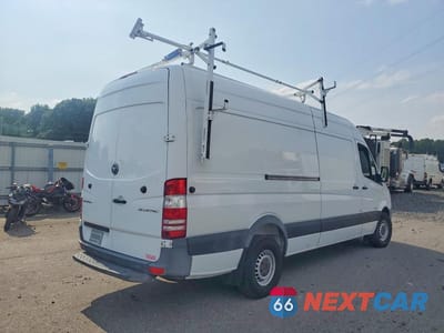 Trzecie zdjęcie samochodu z tyłu: 2014 MERCEDES-BENZ SPRINTER 2500 DELIVERY VAN VIN:WD3PE8DC3E5836036 - miniatura