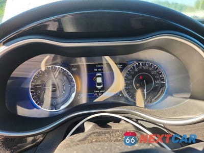 Zdjęcie 9 z 13 samochodu: 2016 CHRYSLER 200 C VIN:1C3CCCCG9GN124350 - miniatura