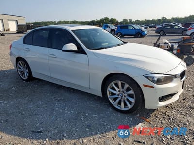 Czwarte zdjęcie samochodu z boku: 2015 BMW 320 I XDRIVE VIN:WBA3C3G56FNT51771 - miniatura