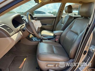 Zdjęcie 7 z 12 samochodu: 2005 TOYOTA CAMRY LE VIN:4T1BE32K65U950210 - miniatura