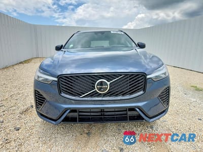 Piąte zdjęcie samochodu w środku: 2026 VOLVO XC60 PLUS VIN:YV4H60RC0T1454162 - miniatura
