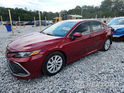 2022 TOYOTA CAMRY LE 4T1C11AKXNU667377 - główne zdjęcie licytacji z USA - miniatura