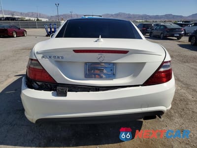 Zdjęcie 6 z 12 samochodu: 2015 MERCEDES-BENZ SLK 250 VIN:WDDPK4HA9FF103457 - miniatura