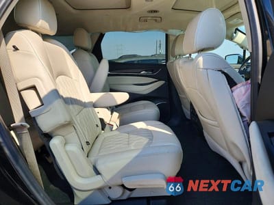 Zdjęcie 11 z 14 samochodu: 2023 BUICK ENCLAVE AVENIR VIN:5GAEVCKW2PJ104456 - miniatura