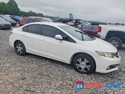 Czwarte zdjęcie samochodu z boku: 2013 HONDA CIVIC HYBRID L VIN:19XFB4F36DE003186 - miniatura